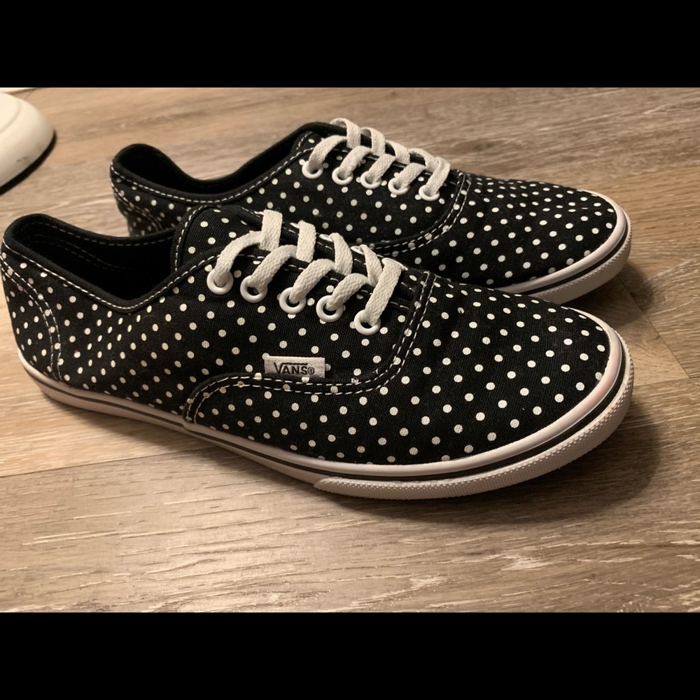 Women’s Vans Authentic Lo Pro (POLKADOT)